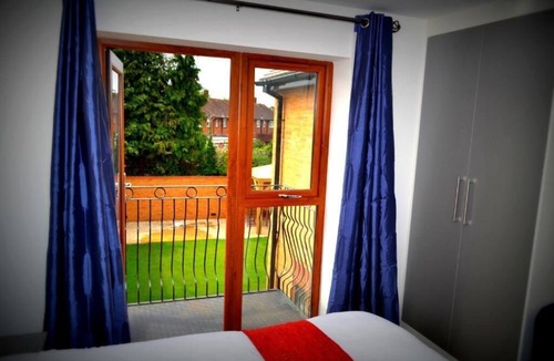 Cranford Bed & Breakfast | Heathrow Travellers Hub