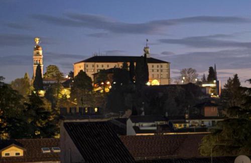 Udine Apartment | Heaven 11 Design Apartment con Vista Castello e Garage box