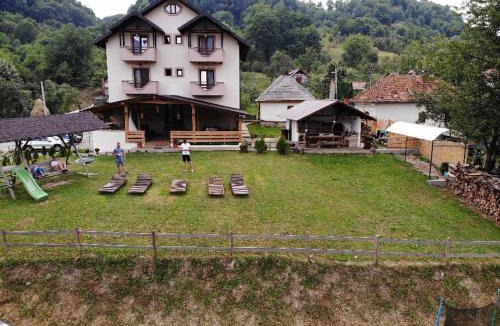 Corbeni House | Heaven Guesthouse
