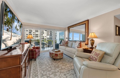 Moorings Condo | Heavenly Naples beach front 2 bed 2 bath condo