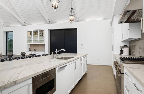 Yamhill House | Heavenly Vineyard Experience, Phenomenal Views, Pool & Hot tub, Indoor/Outdoor Living on 80 Acres