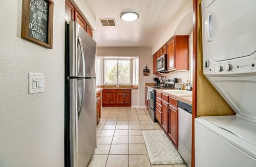 Overgaard House | Heber Haven w Decks, Views & Fire Pit!