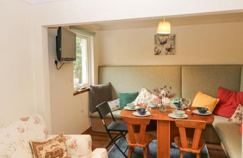 Glenrothes House | Hedgehogs Cottage