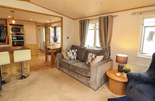 Flookburgh Cottage | HEDGEROW LODGE, family friendly, with a garden in Grange-Over-Sands