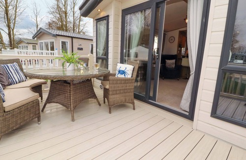 Flookburgh Cottage | HEDGEROW LODGE, family friendly, with a garden in Grange-Over-Sands