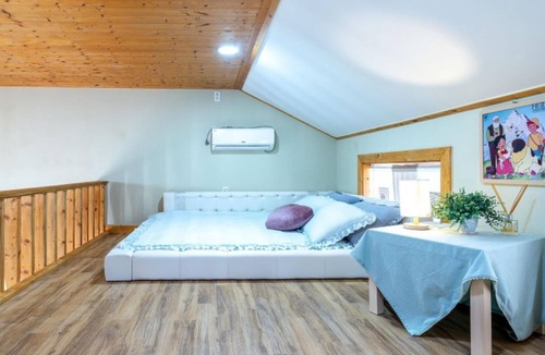 Hwagae House | Hedong Alphs DH Pension