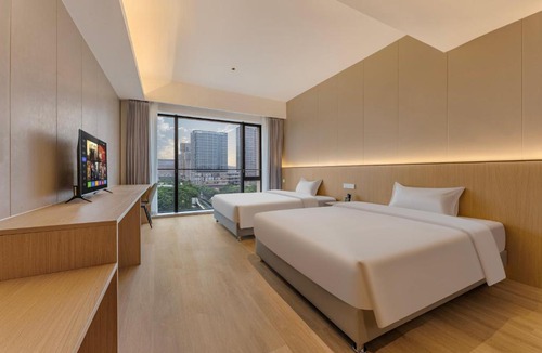 Haizhu Apartment | HeeFun Apartment GZ -Poly World Trading Center