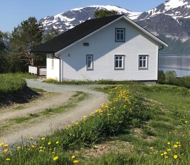 Lyngen House | Heggelund