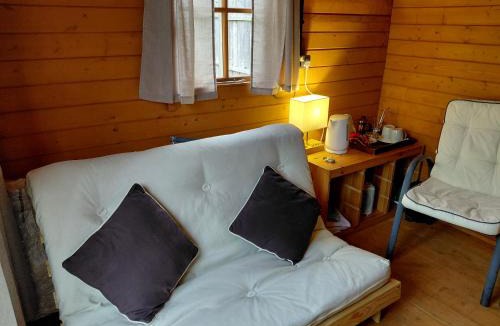 Petersfield House | Heidi's Hideaway, Quirky wood cabin in Petersfield