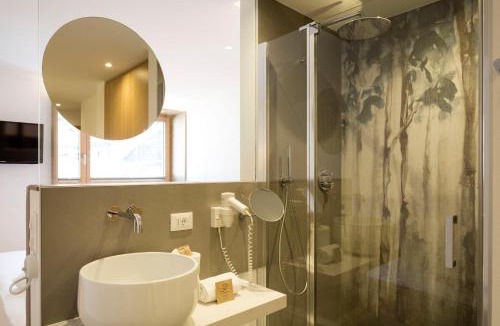 Silandro Apartment | HEIMAT - Chic & Spacious Alpine Escape Schlanders