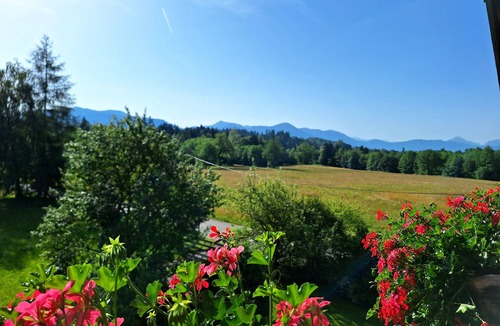 Wackersberg Apartment | Heissbauer Vacation Rental "Rosentraum" with Mountain Views and Two Bedrooms