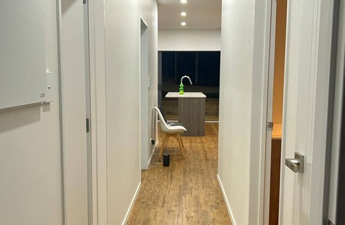 Helensville House | Helensville townhouse - 5 mins walk to the town centre