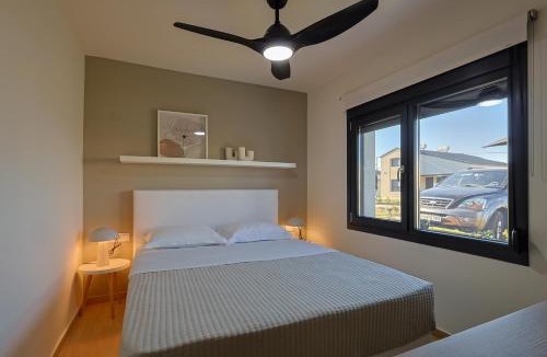 Olymbiaki Akti Villa | HELIOS - Seaside Pool Villa & Private Parking