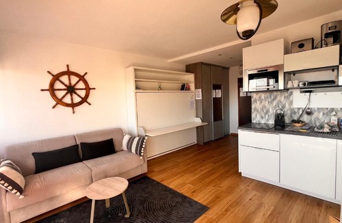 Saint-Laurent-du-Var Apartment | Heliotel Marine Studio avec balcon au 4eme étage à 200m de la mer