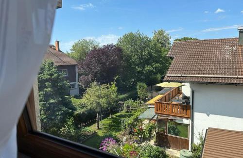 Altperlach Apartment | Helle 90 m2 Duplexwohnung ruhig & lichtdurchflutet in München