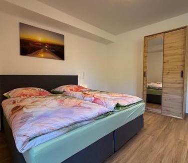Obernbreit Apartment | Helle Ferienwohnung - Studio - mit Terrasse und Parkplatz nahe an den Weinbergen