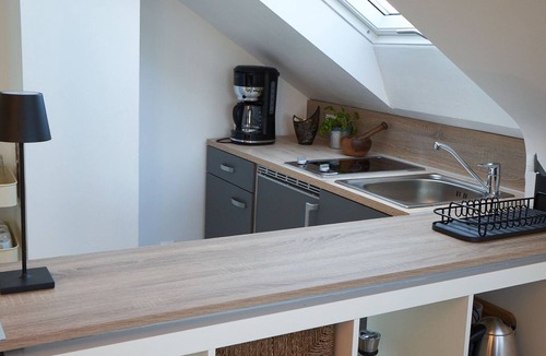 Freiberg am Neckar Apartment | Helle, Gemütliche Dachgeschosswohnung mit Blick Über das Neckartal