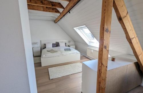 Verberg Apartment | Helles Dachgeschoss-Appartement