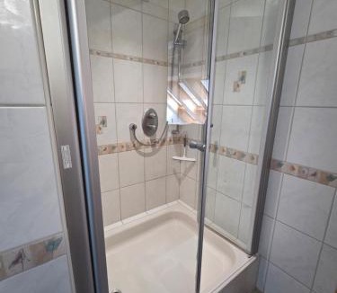 Wolfsanger Apartment | Helles, ruhiges, documenta Quartier, Herkules Blick all-in 5G