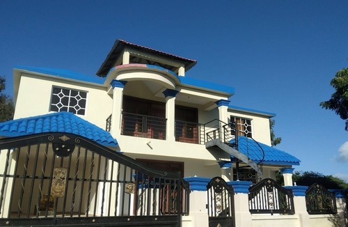 Buen Hombre House | Hello Casa Mena Kompressa Mente Ekipa