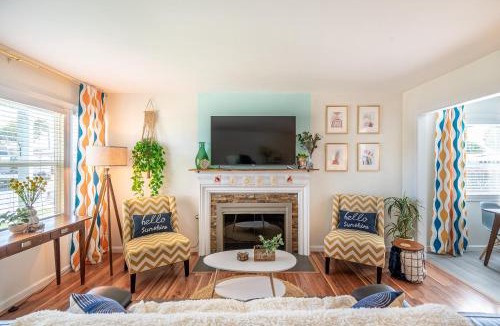 Fullerton House | Hello Sunshine OC minutes to Disneyland-Family Friendly