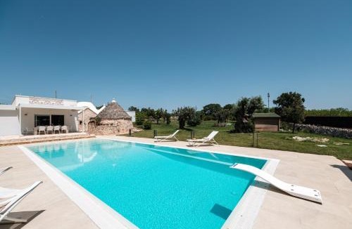 Gioia del Colle Villa | HelloAPULIA - Design Trulli Sampaolo with private pool - heated on request - Pet Friendly