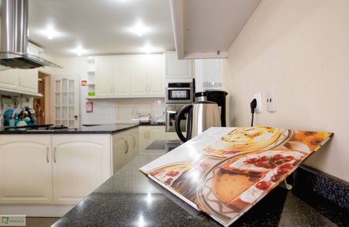 Carcavelos Hostel | Help Yourself Hostels Carcavelos Coast