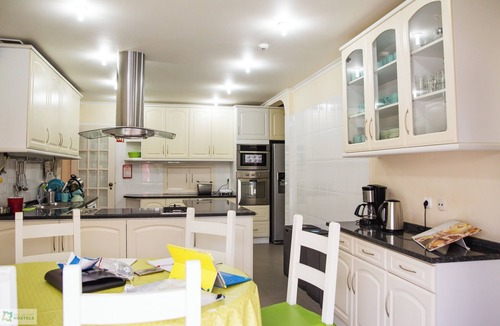 Carcavelos Hostel | Help Yourself Hostels Carcavelos Coast