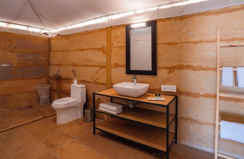 Kanoi Resort | Helsinki Desert Camp