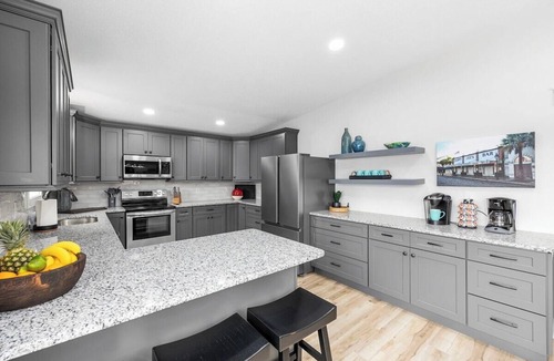 North Myrtle Beach House | Hem's Hideout | 5BR Tropical Oasis w/Heated Pool