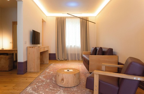 Cremolino Bed & Breakfast | HEMANAIRE