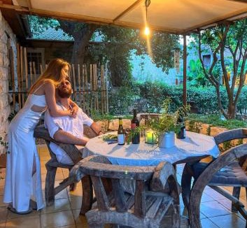Ilaniya Ski Chalet | Hemdatya Stone Suites In The Galilee