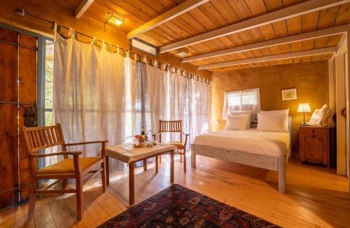 Ilaniya Ski Chalet | Hemdatya Stone Suites In The Galilee