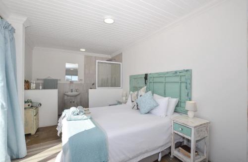 Yzerfontein Apartment | Hemelstoep Pool View