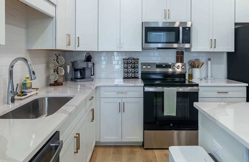 Oxford House | Hemingway Haven