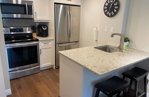 Hemlock Valley Condo | Hemlock Haven | Pool, Hot tub, Sauna, Wi-Fi, BBQ, Games Room, 2Queen, Ski-in/out
