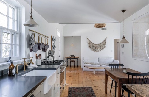 Litchfield Apartment | Hemlock Hill Suite - 1-bedroom apartment with WiFi, AC in lovely Litchfield