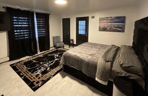 Hempstead Apartment | Hempstead 1Bedroom w/Private Terrace