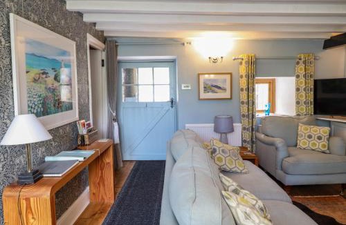 Fairbourne House | Hen Bopty