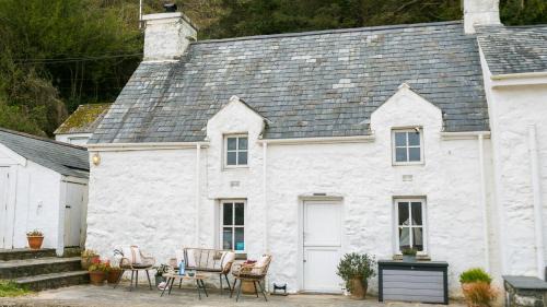 Garn Fadryn House | Hen Dafarn