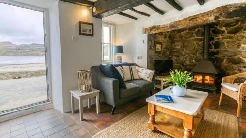 Garn Fadryn House | Hen Dafarn