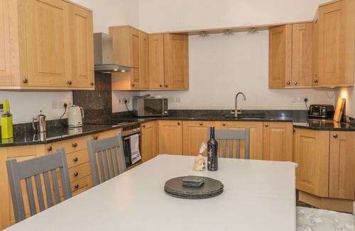 Beaumaris Cottage | HEN STABL, family friendly, country holiday cottage in Llangoed