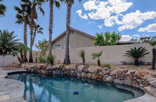 Paradise Hills House | Henderson Home, 5beds, Pool, backyard, pet friendly