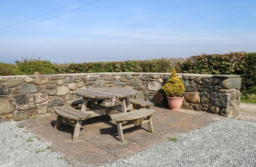 Caernarfon House | Hendre