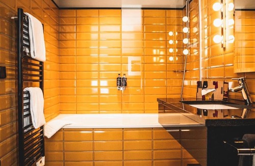 Stadtbezirke 01 Hotel | HENRI Hotel Düsseldorf