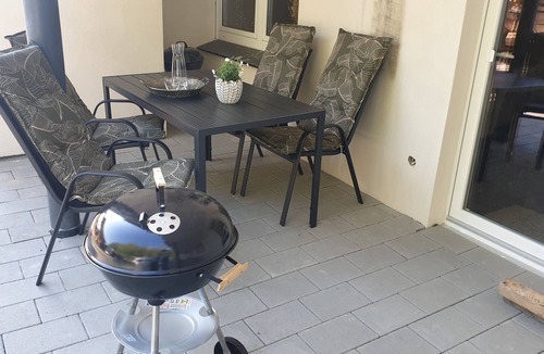 Bleiwasche Apartment | "Herbst" Vacation Rental at Villa Waldrand | Luxury Bathroom and Large Garden | Right on the Edge of the Forest