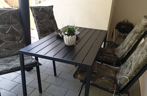 Bleiwasche Apartment | "Herbst" Vacation Rental at Villa Waldrand | Luxury Bathroom and Large Garden | Right on the Edge of the Forest