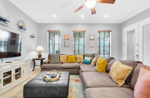 Villages of Crystal Beach House | Here Comes the Sun
