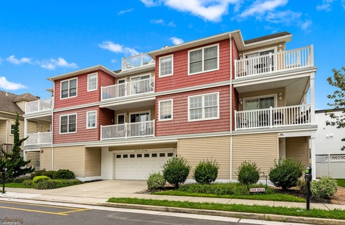 Wildwood Condo | HERE'S THE ONE! #POOL#DECKS#GRILLS! 1/2 BLK 2 BEACH! 8/15 WEEK! LABOR DAY!