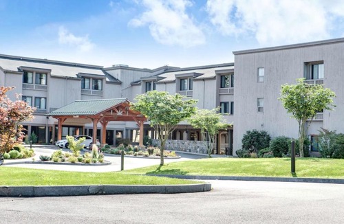 Southbury Hotel | Heritage Hotel, Golf & Conference Center